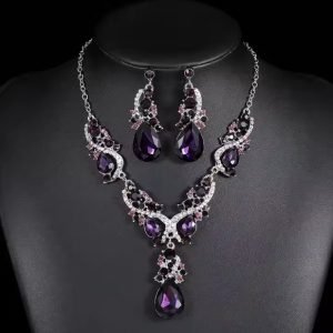 Diamond Cut Crystal Necklace (Purple)