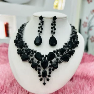 ব্ল্যাক ব্রাইডাল নেকলেস