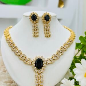 Elegant Crystal Necklace Set - Black